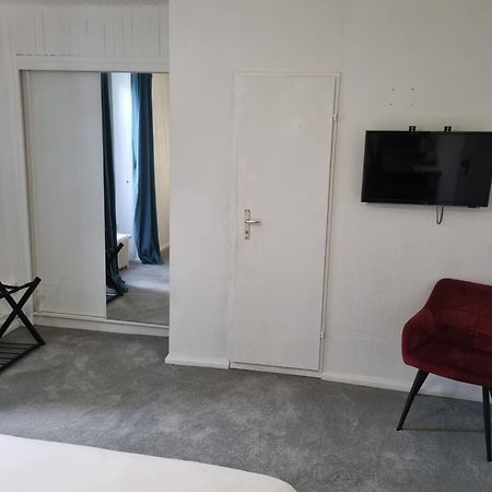 Hotel & Restaurant Le Patio Виши Екстериор снимка