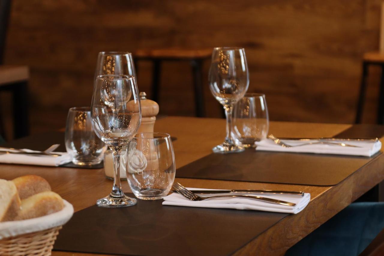 Hotel & Restaurant Le Patio Виши Екстериор снимка