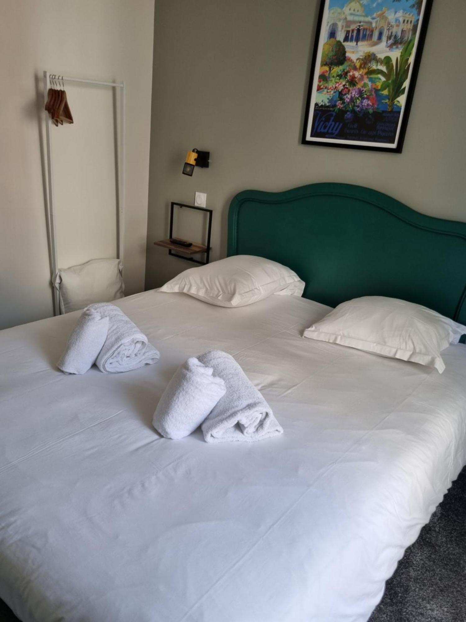 Hotel & Restaurant Le Patio Виши Екстериор снимка