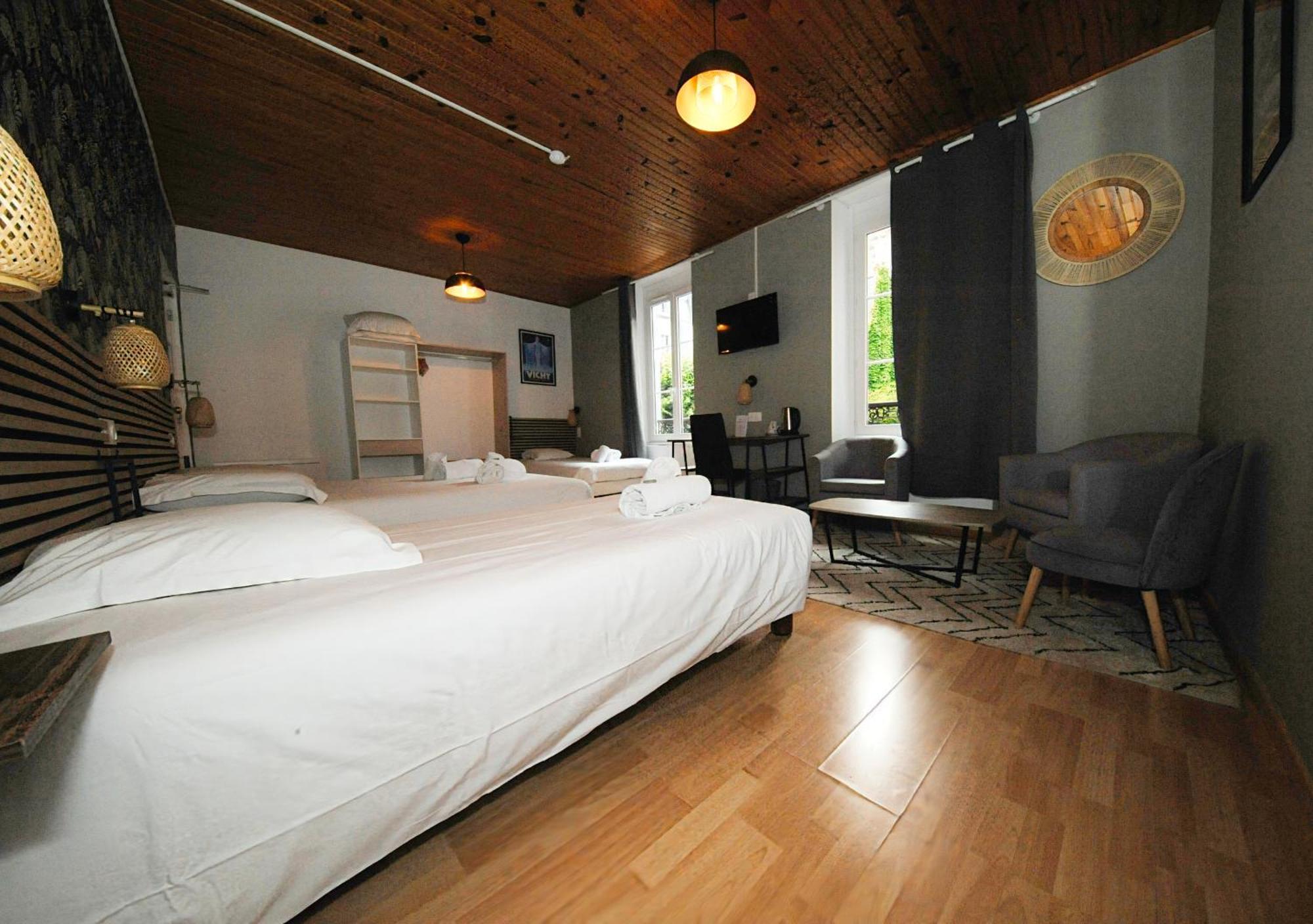 Hotel & Restaurant Le Patio Виши Екстериор снимка