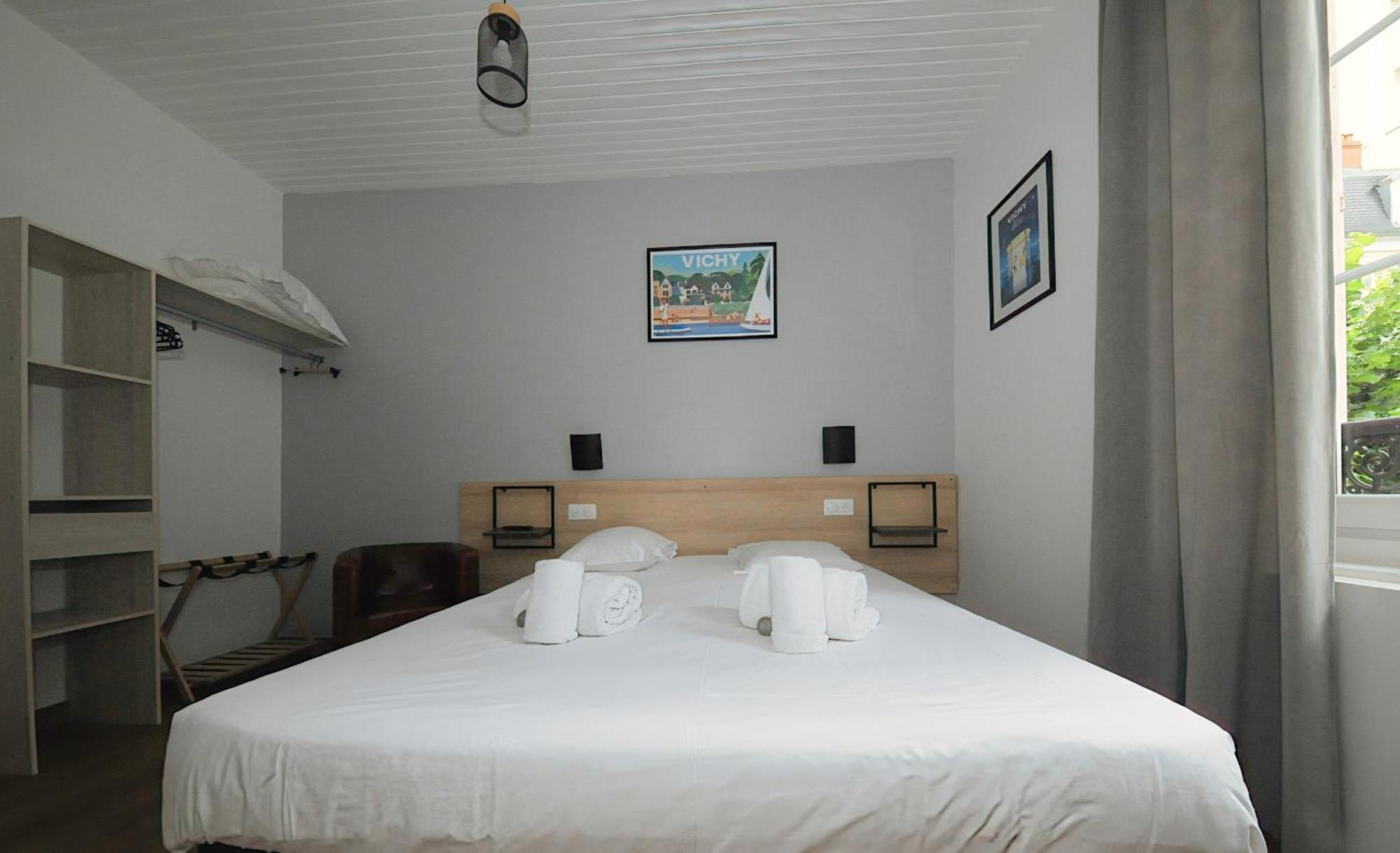 Hotel & Restaurant Le Patio Виши Екстериор снимка