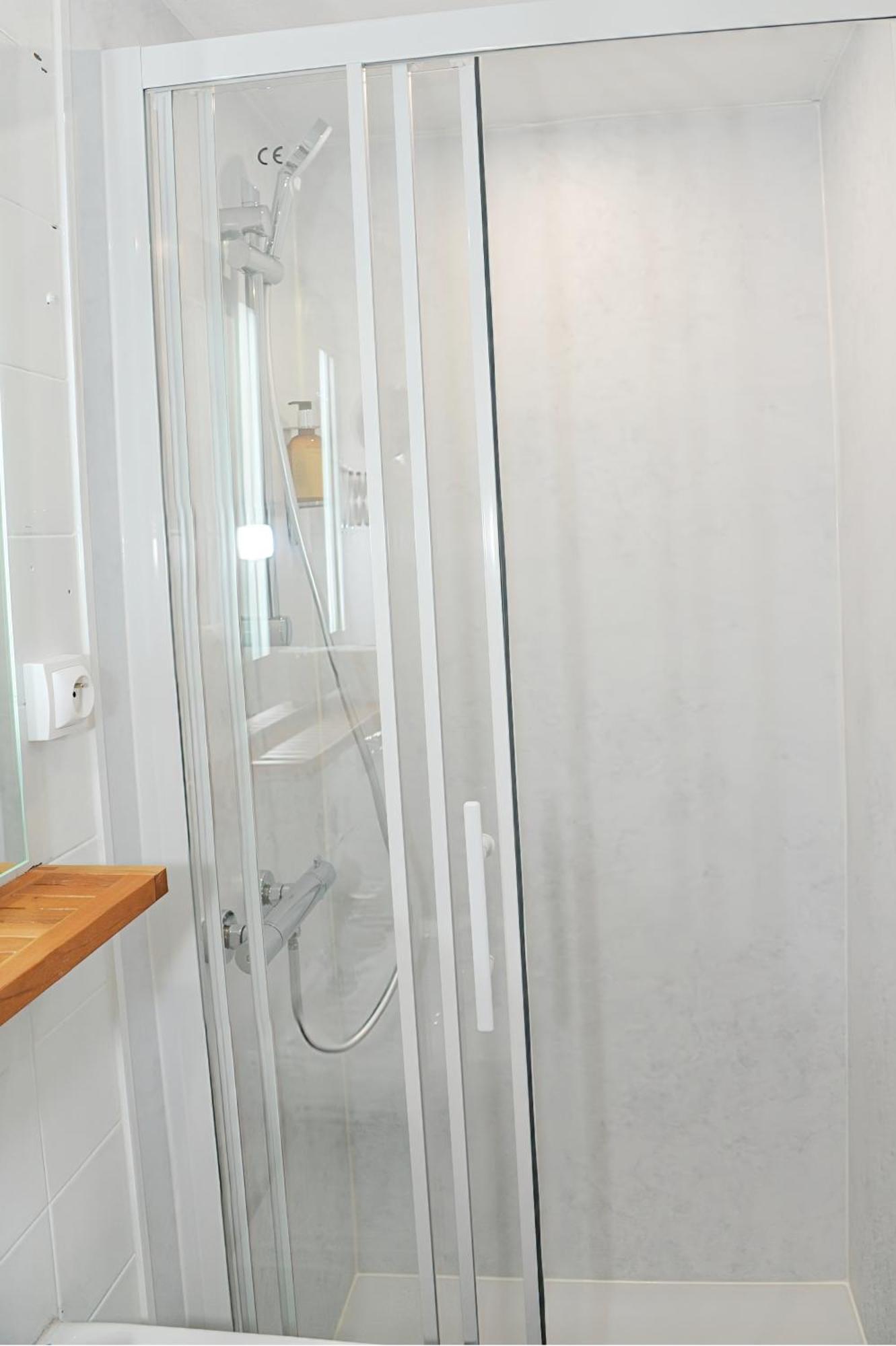 Hotel & Restaurant Le Patio Виши Екстериор снимка