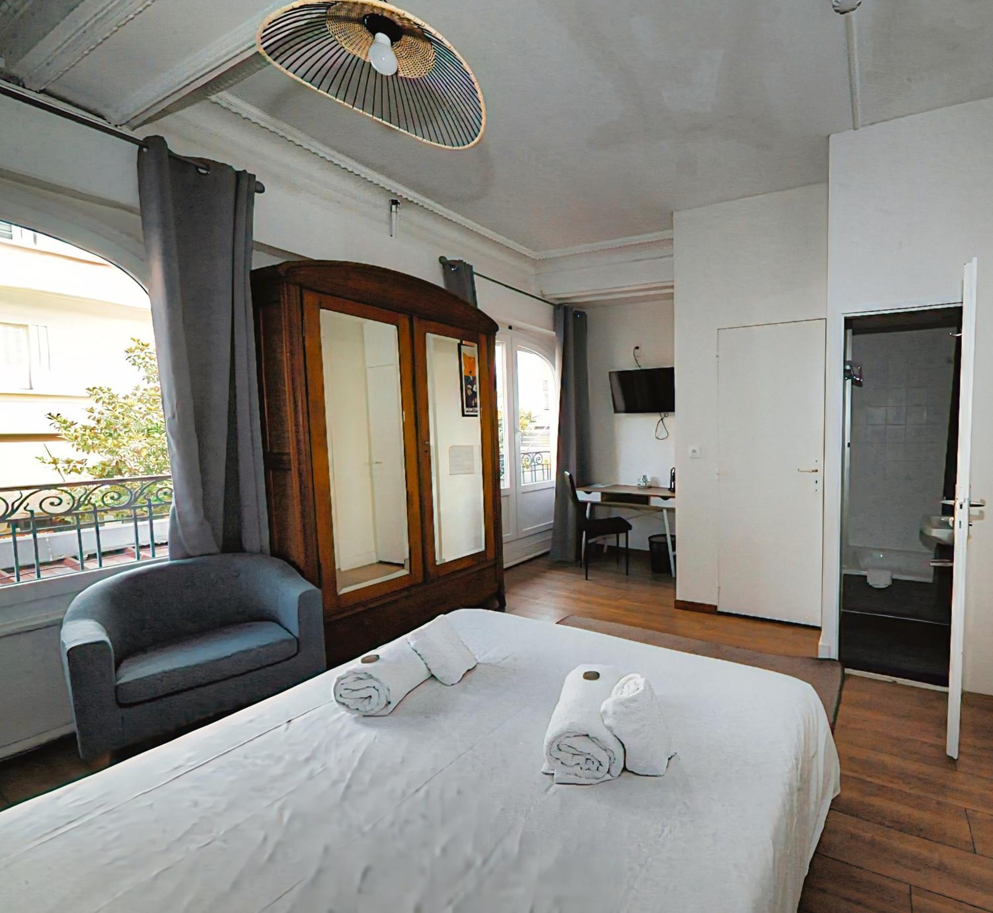 Hotel & Restaurant Le Patio Виши Екстериор снимка