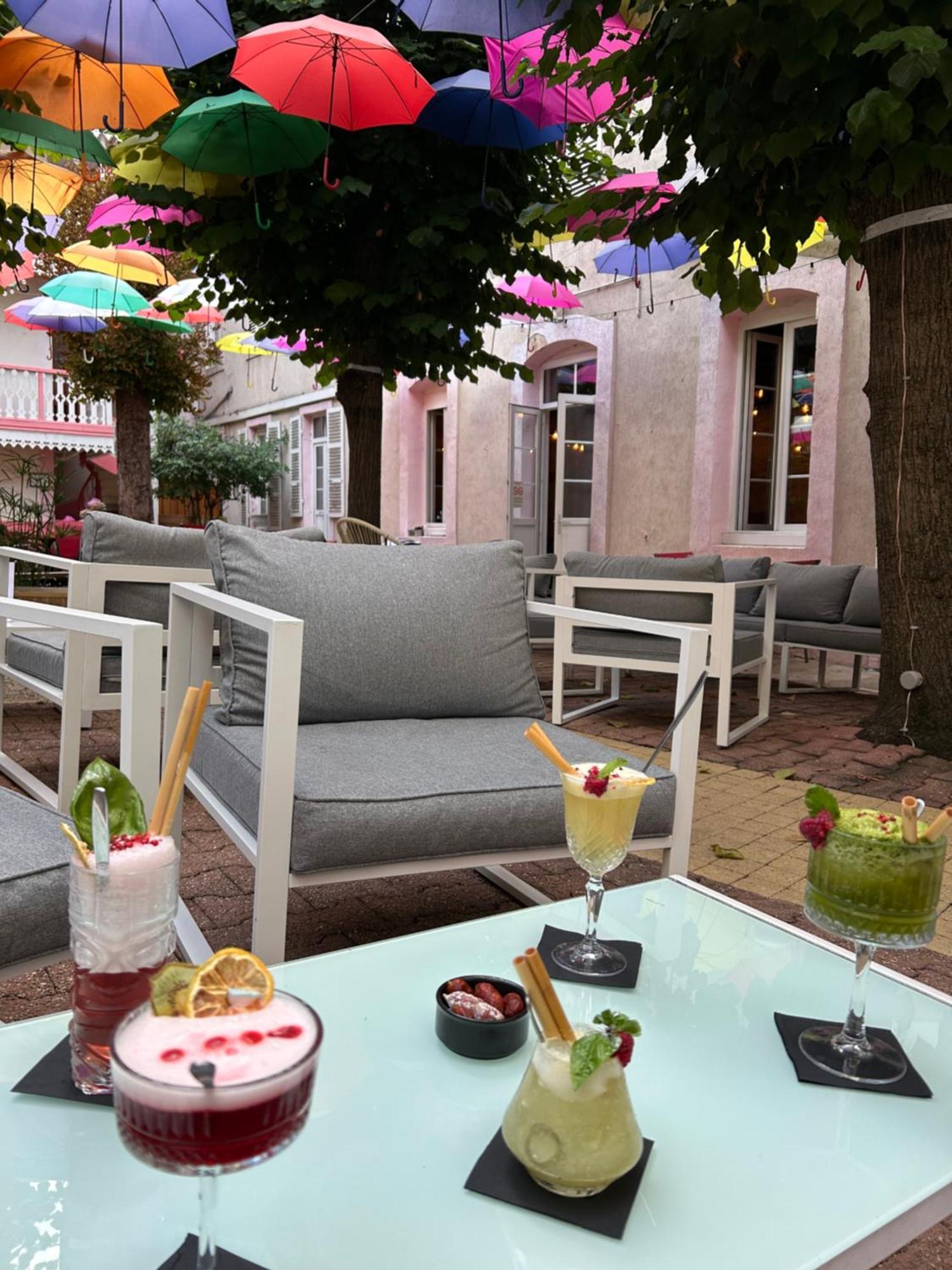 Hotel & Restaurant Le Patio Виши Екстериор снимка